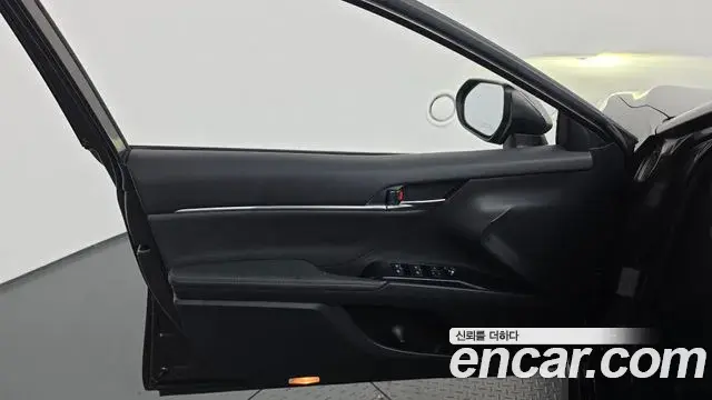 Toyota Camry 2019 — Şəkil 4/32