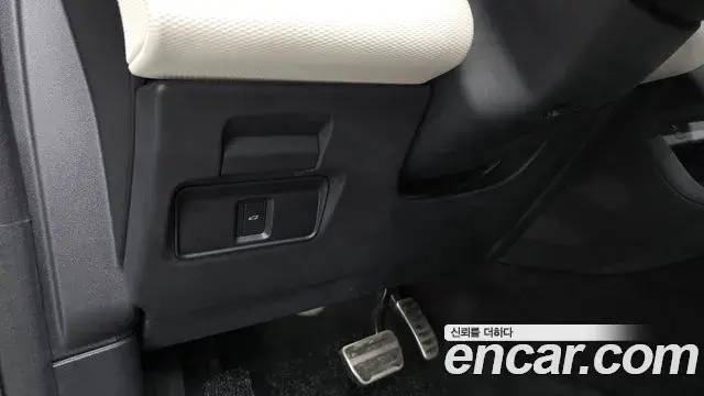 Land Rover Discovery Sport 2024 — ფოტო 4/33