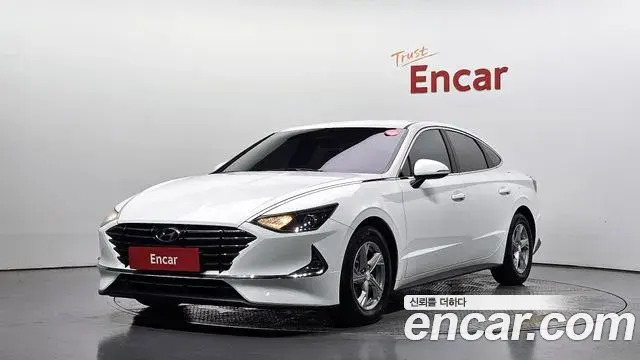 Hyundai Sonata 2022 — Фото 1/20