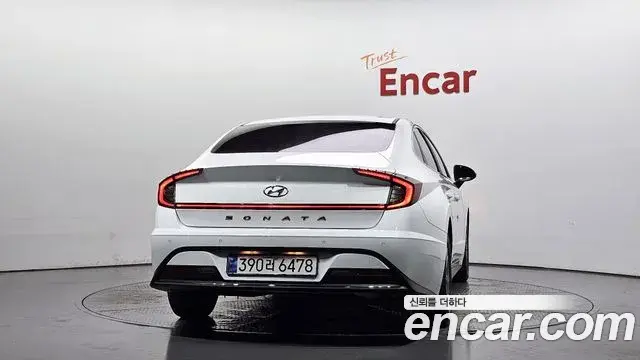 Hyundai Sonata 2022 — Фото 4/20