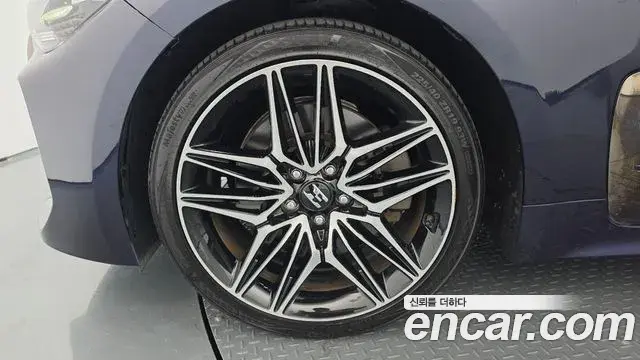 Kia Stinger Meister 2021 — Photo 10/44
