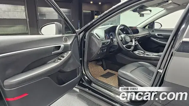 Hyundai Sonata 2020 — Фото 10/20