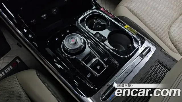 Kia Carnival 2021 — Фото 9/20