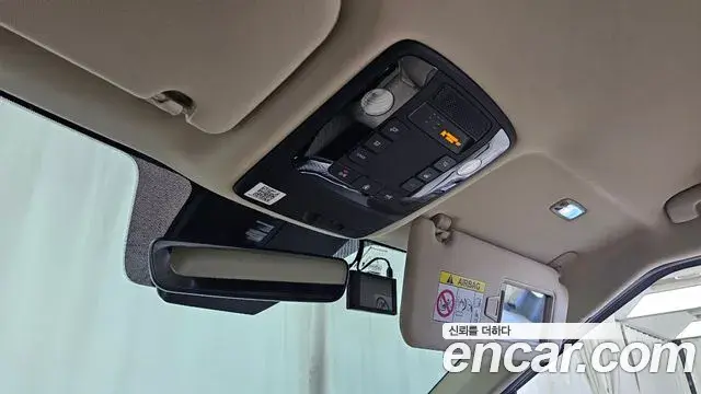 Kia Carnival 2021 — Фото 18/20