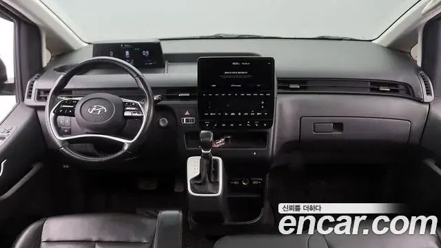 Hyundai Staria 2021 — Фото 4/20