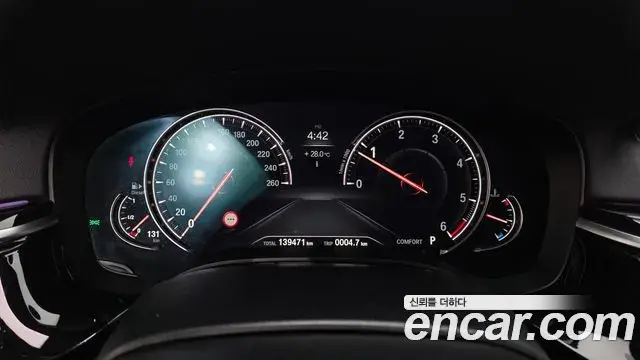 BMW 5 Series 2018 — Фото 8/20