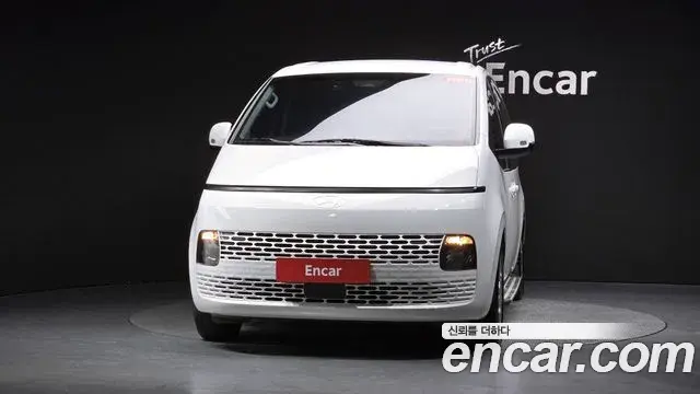Hyundai Staria 2024 — Фото 3/20