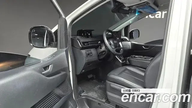 Hyundai Staria 2024 — Фото 10/20