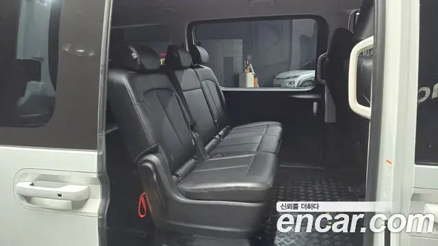 Hyundai Staria 2024 — Фото 11/20