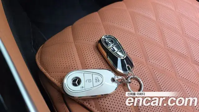 Mercedes-Benz S-Class 2025 — Фото 15/20