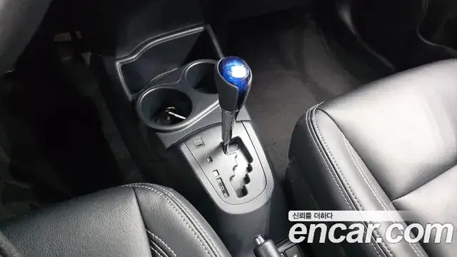 Toyota Prius C 2019 — Фото 8/20