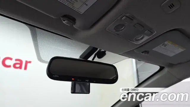 Toyota Prius C 2019 — Фото 15/20