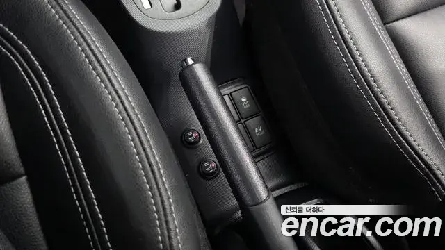 Toyota Prius C 2019 — Фото 19/20