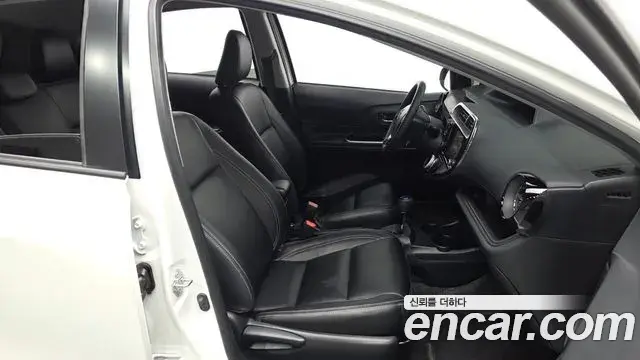 Toyota Prius C 2019 — Photo 23/31