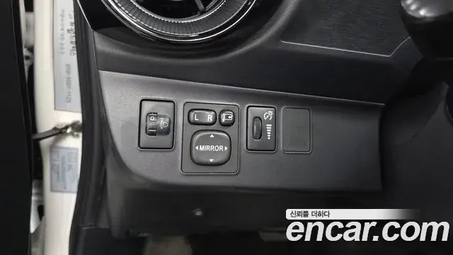 Toyota Prius C 2019 — Photo 10/31