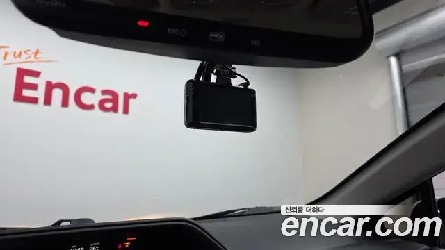 Toyota Prius C 2019 — Photo 19/31