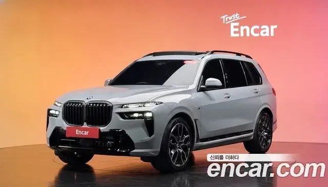 BMW X7 2025 — Фото 1/20