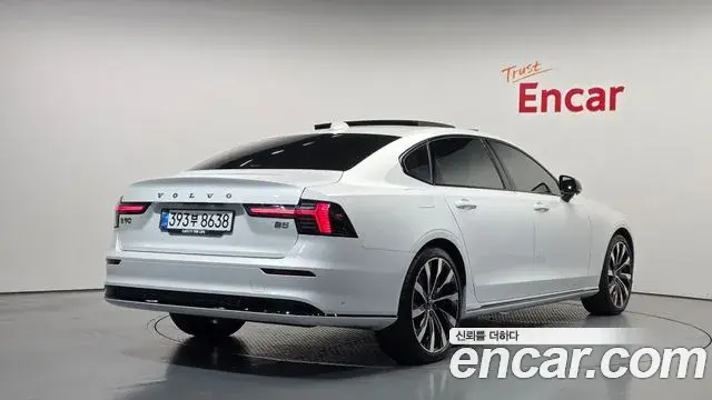 Volvo S90 2025 — Фото 2/20