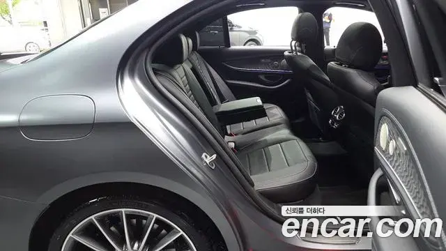 Mercedes-Benz E-Class 2022 — Фото 11/20