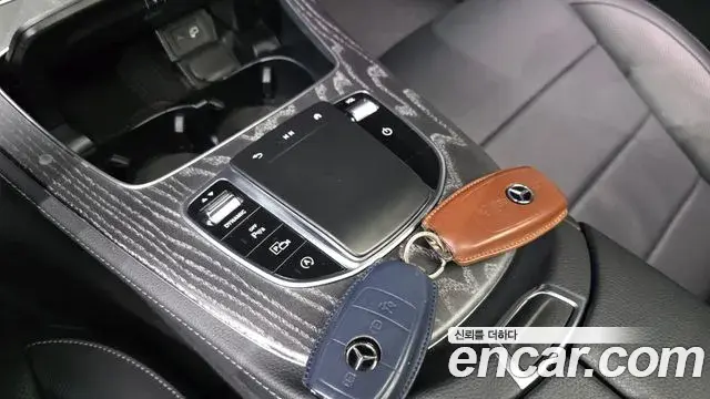 Mercedes-Benz E-Class 2022 — Фото 16/20
