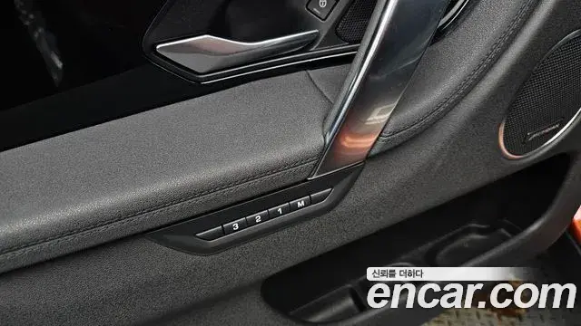 Land Rover Discovery Sport 2020 — Фото 17/20