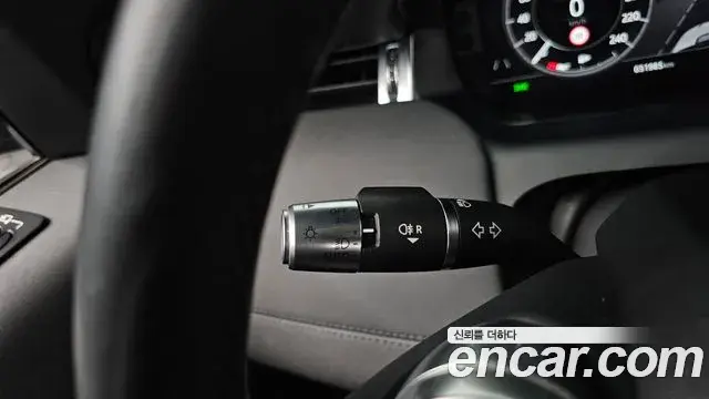 Land Rover Discovery Sport 2020 — ფოტო 14/33