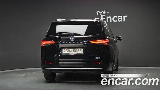 Toyota Sienna 2023 — Photo 9/20