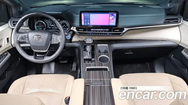 Toyota Sienna 2023 — Photo 14/20