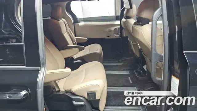Toyota Sienna 2023 — Photo 3/20