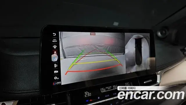 Toyota Sienna 2023 — Photo 6/20