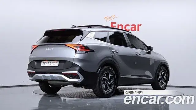 Kia Sportage 2021 — Фото 2/20