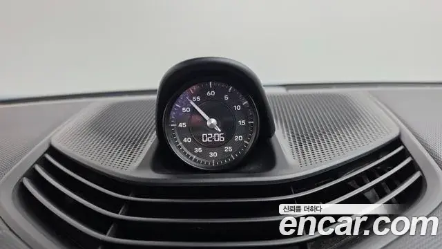 Porsche Taycan 2021 — Photo 31/40