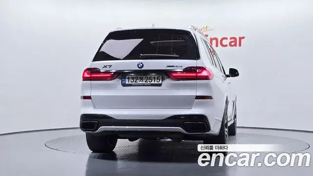 BMW X7 2021 — Фото 4/20
