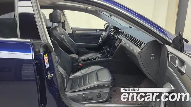 Volkswagen Arteon 2019 — Фото 11/20