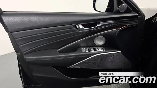 Kia The K9 2019 — ფოტო 28/33