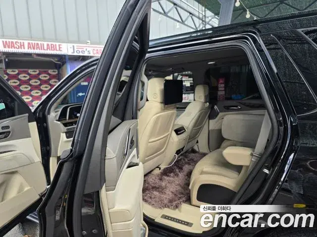Cadillac Escalade 2023 — Photo 3/20