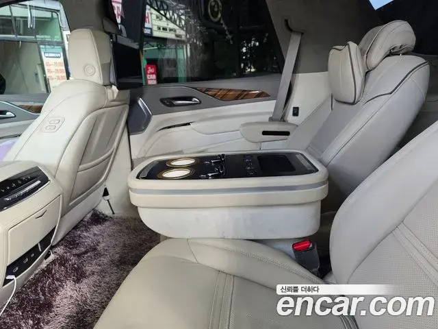 Cadillac Escalade 2023 — Photo 4/20