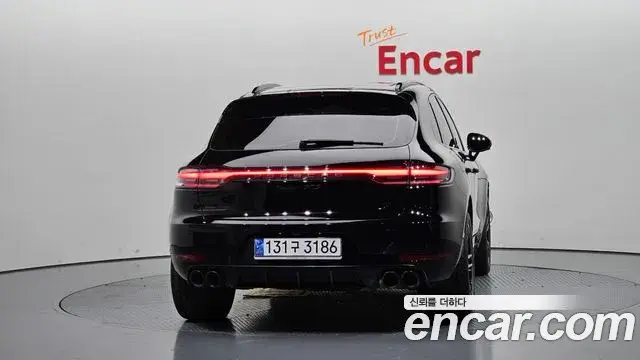 Porsche Macan 2020 — Şəkil 8/31