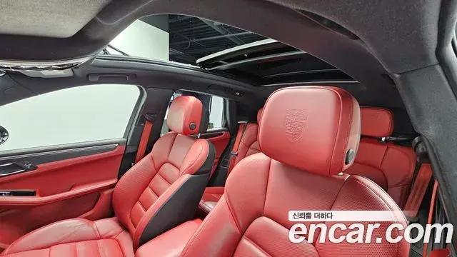 Porsche Macan 2020 — Şəkil 9/31