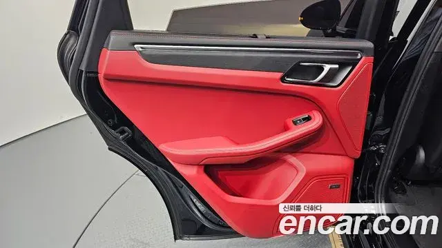 Porsche Macan 2020 — Şəkil 14/31