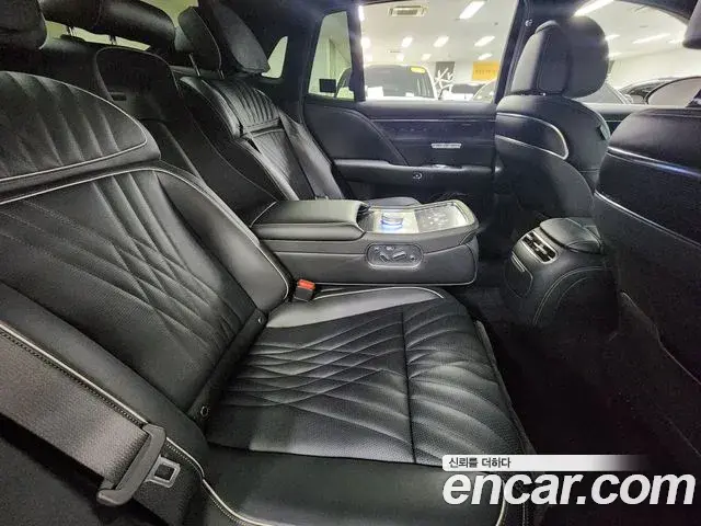 Genesis G90 2022 — Фото 18/20