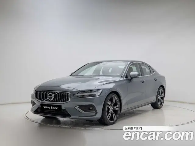 Volvo S60 2019 — Фото 10/20