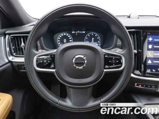 Volvo S60 2019 — Фото 14/20