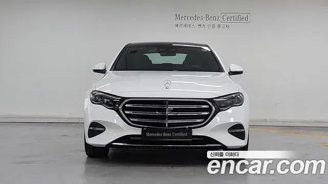 Mercedes-Benz E-Class 2025 — Фото 3/17