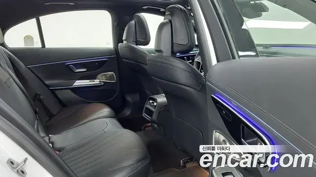 Mercedes-Benz E-Class 2025 — Фото 10/17