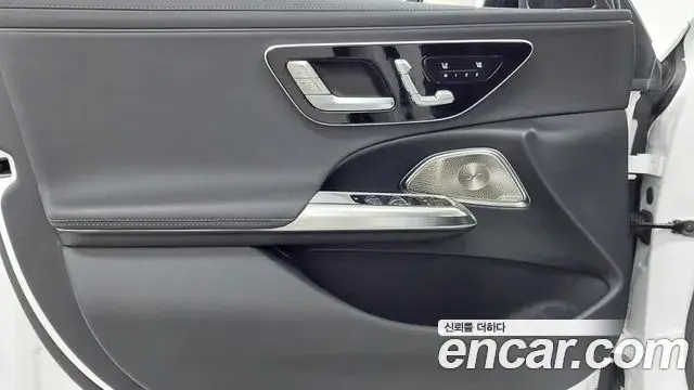 Mercedes-Benz E-Class 2025 — Фото 15/17