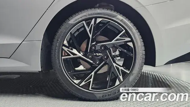 Kia K5 2025 — Photo 26/36