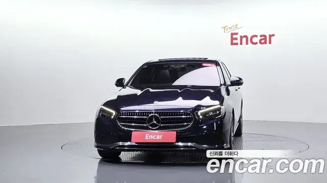 Mercedes-Benz E-Class 2022 — Фото 3/20