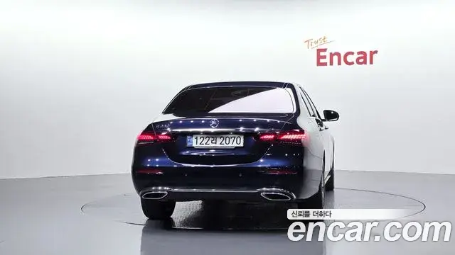 Mercedes-Benz E-Class 2022 — Фото 4/20