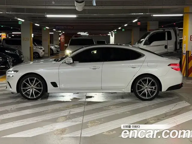 Genesis G70 2021 — Photo 6/17